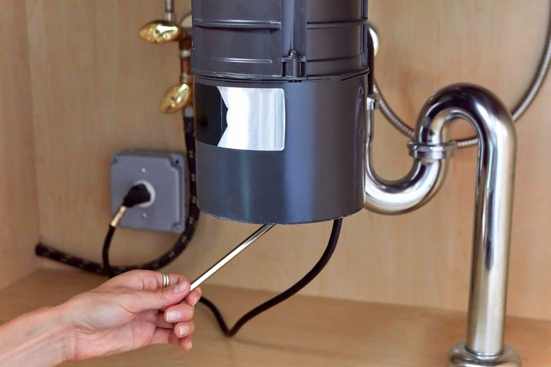 Does Resetting Fix Insinkerator Garbage Disposals Error Code Le?