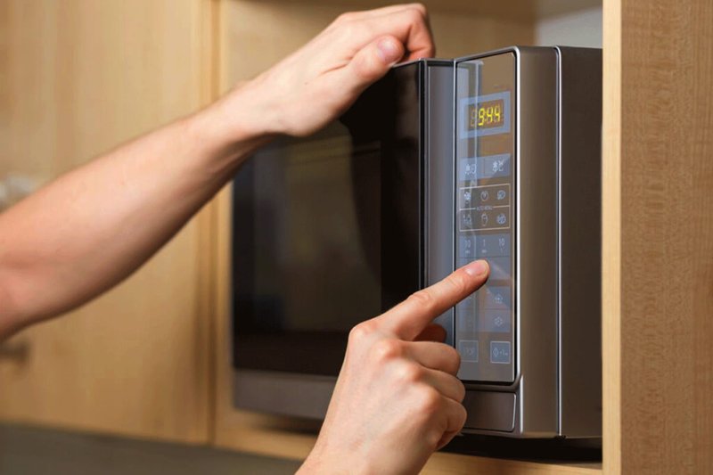 When To Call A Technician For Samsung Microwaves Error Code E1
